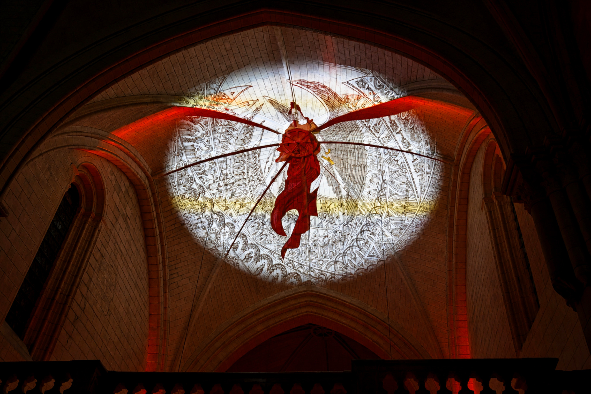 Projection lumineuse sous les voûtes de l'abbatiale